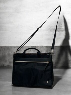 Samsonite Unisex Black Laptop Messenger Bag